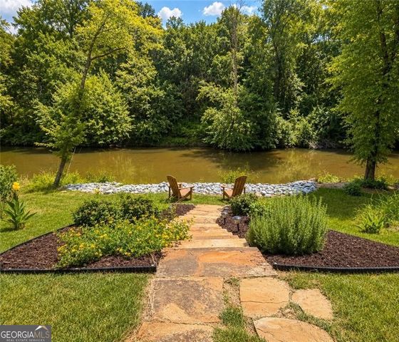 105 Chase Lane, Forsyth, GA 31029