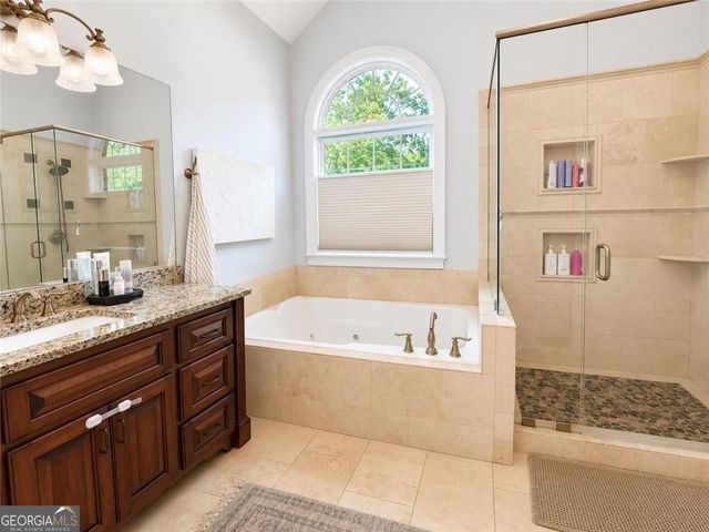 105 Chase Lane, Forsyth, GA 31029