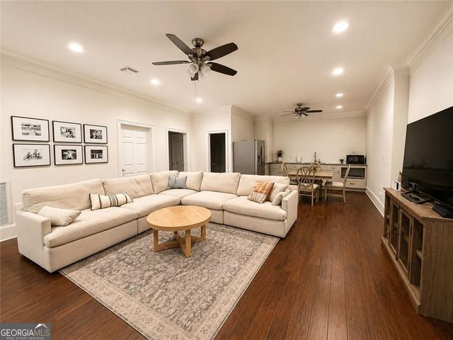 105 Chase Lane, Forsyth, GA 31029