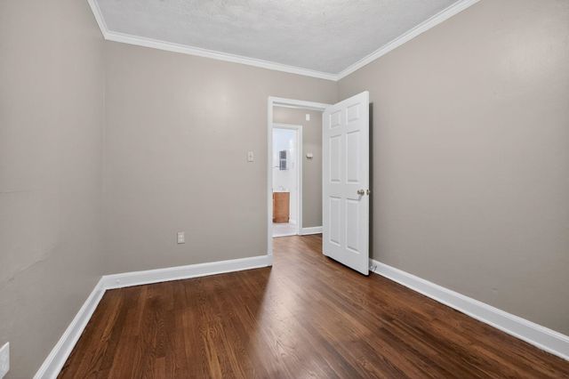 61 E FERNWOOD AVE, Memphis, TN 38109