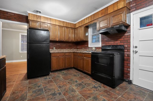 61 E FERNWOOD AVE, Memphis, TN 38109