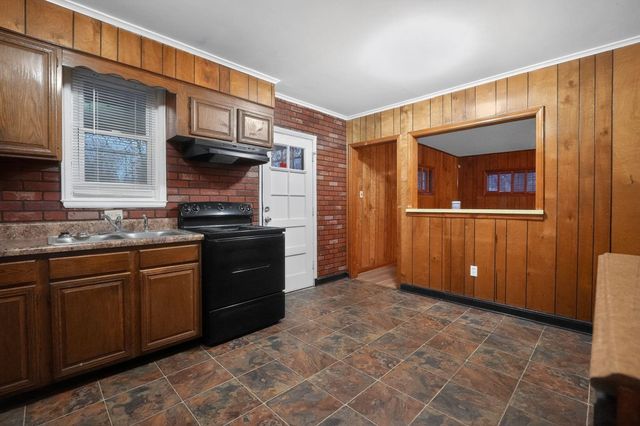 61 E FERNWOOD AVE, Memphis, TN 38109