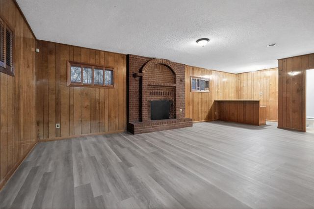 61 E FERNWOOD AVE, Memphis, TN 38109