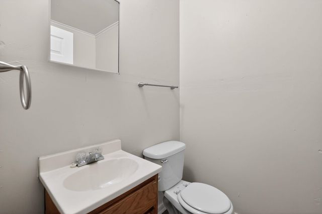 61 E FERNWOOD AVE, Memphis, TN 38109