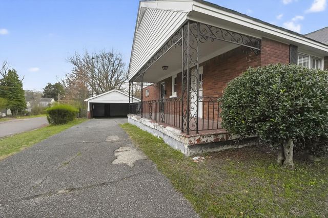 61 E FERNWOOD AVE, Memphis, TN 38109