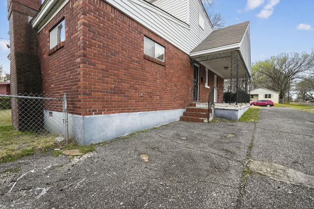 61 E FERNWOOD AVE, Memphis, TN 38109
