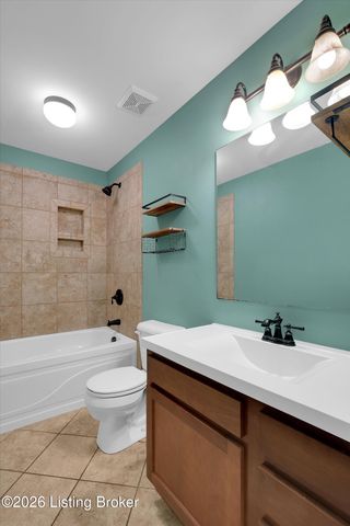 785 Watkins Glen Way, Taylorsville, KY 40071