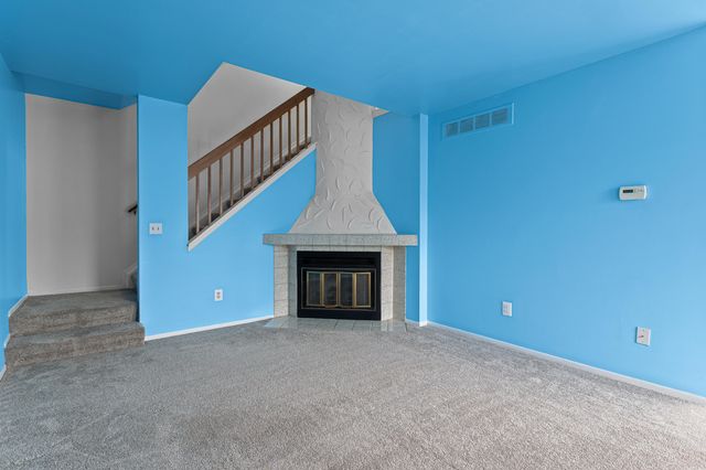 31008 Country Bluff, Farmington Hills, MI 48331