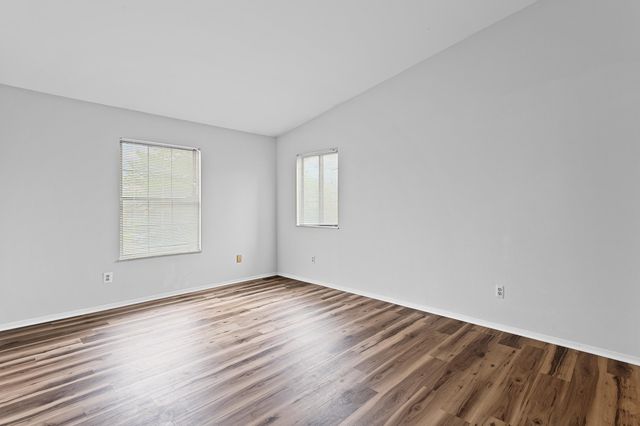 31008 Country Bluff, Farmington Hills, MI 48331