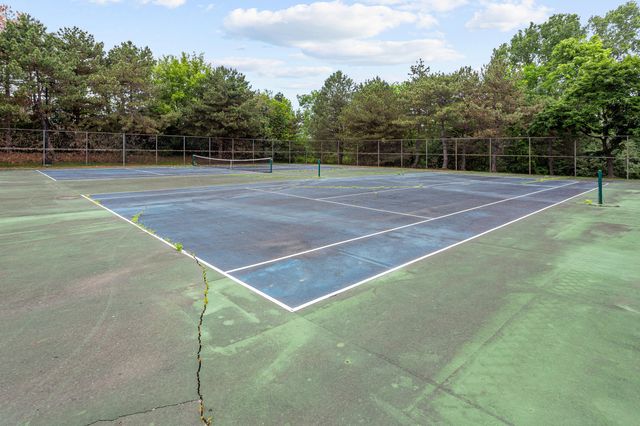 31008 Country Bluff, Farmington Hills, MI 48331