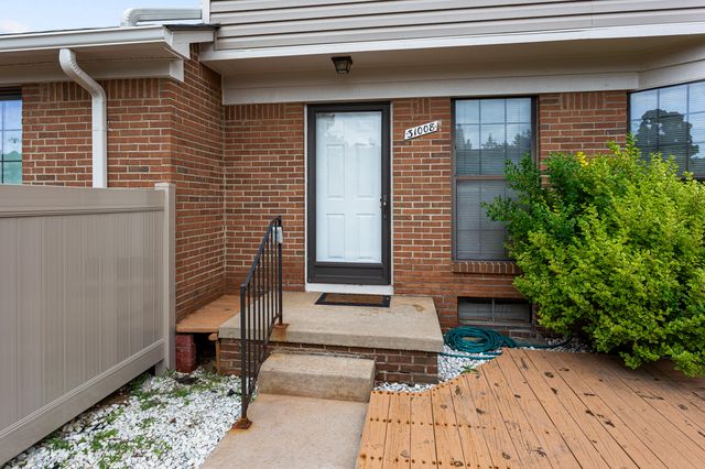 31008 Country Bluff, Farmington Hills, MI 48331
