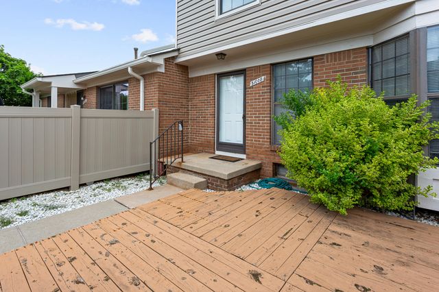 31008 Country Bluff, Farmington Hills, MI 48331