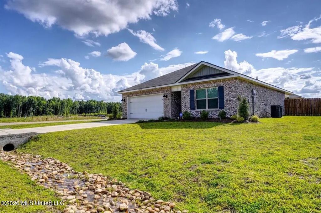 126 Cedar Ridge Boulevard, Pearl, MS 39208