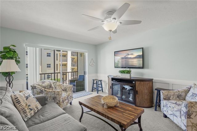 915 Beach RD 215, Sarasota, FL 34242