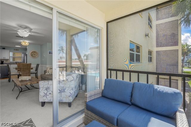 915 Beach RD 215, Sarasota, FL 34242