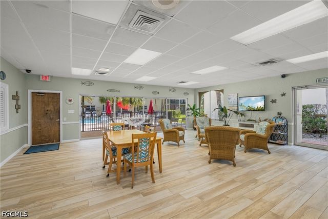 915 Beach RD 215, Sarasota, FL 34242