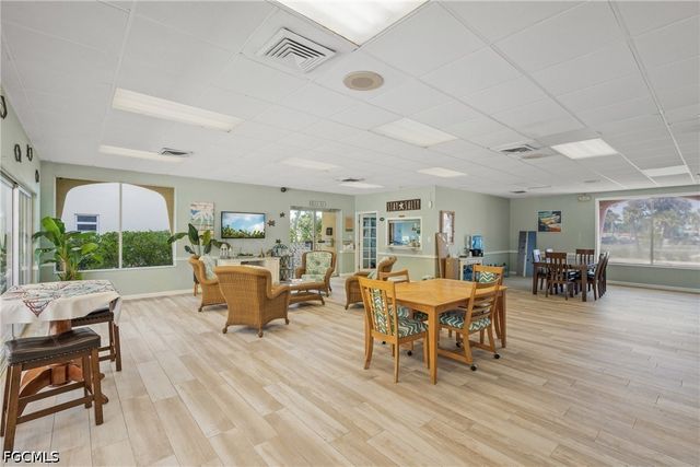 915 Beach RD 215, Sarasota, FL 34242