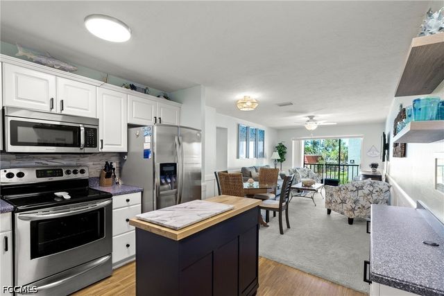 915 Beach RD 215, Sarasota, FL 34242