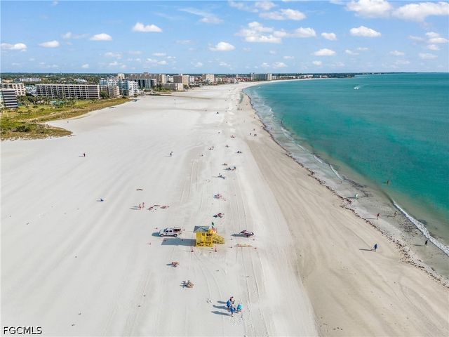 915 Beach RD 215, Sarasota, FL 34242