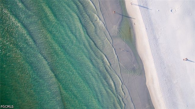 915 Beach RD 215, Sarasota, FL 34242