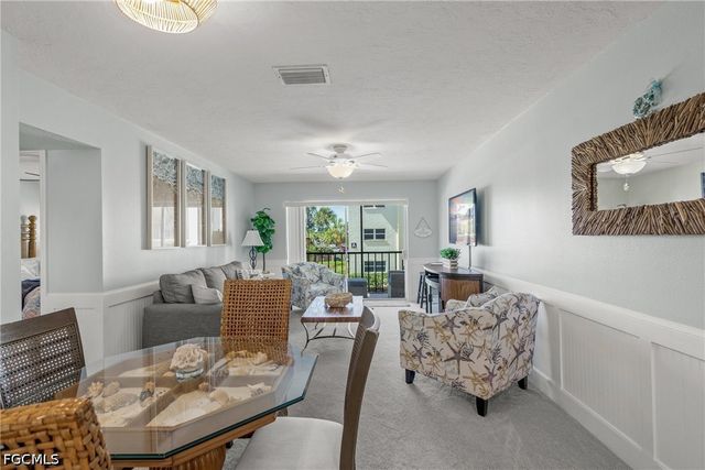 915 Beach RD 215, Sarasota, FL 34242