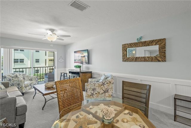 915 Beach RD 215, Sarasota, FL 34242