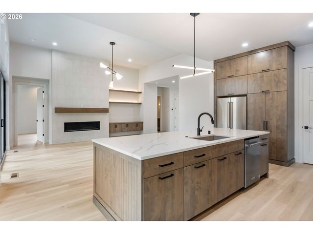 10718 Se 13TH Cir, Vancouver, WA 98664