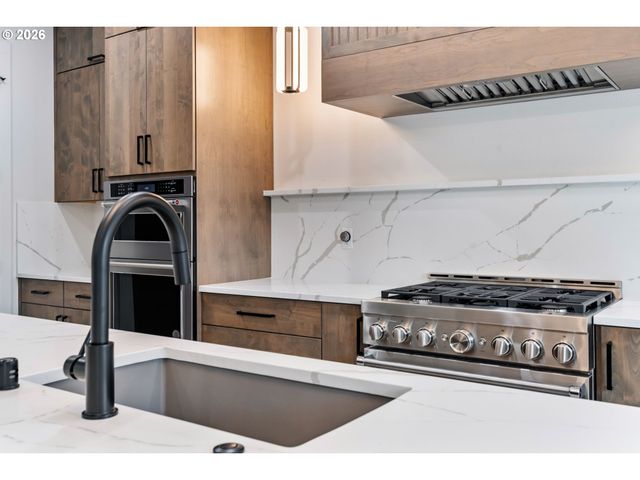 10718 Se 13TH Cir, Vancouver, WA 98664