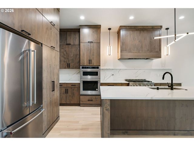 10718 Se 13TH Cir, Vancouver, WA 98664