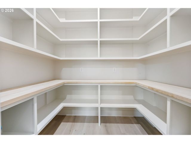 10718 Se 13TH Cir, Vancouver, WA 98664