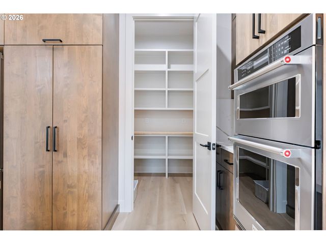10718 Se 13TH Cir, Vancouver, WA 98664