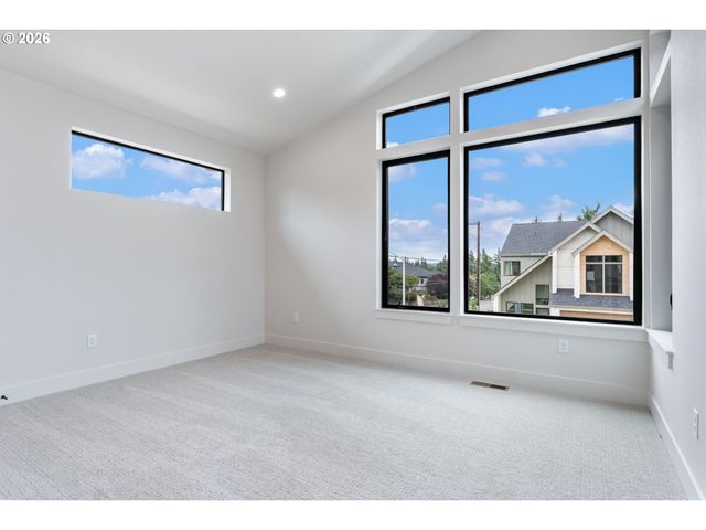 10718 Se 13TH Cir, Vancouver, WA 98664