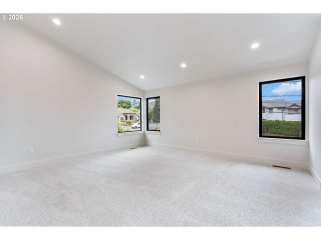 10718 Se 13TH Cir, Vancouver, WA 98664