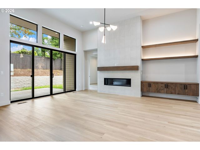 10718 Se 13TH Cir, Vancouver, WA 98664