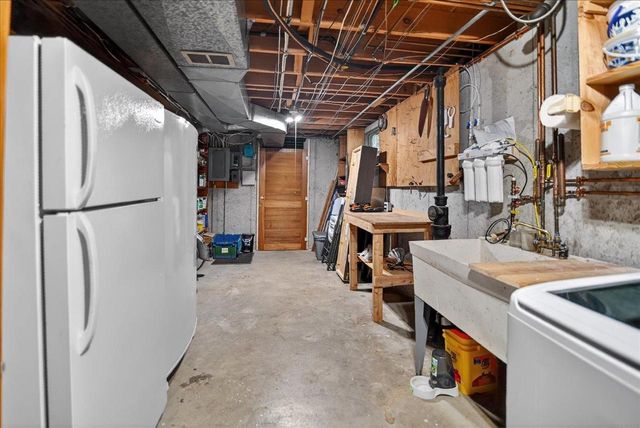 6602 Montclair Lane, Madison, WI 53711
