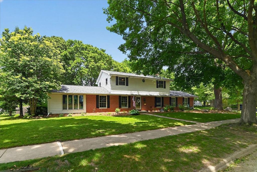 6602 Montclair Lane, Madison, WI 53711