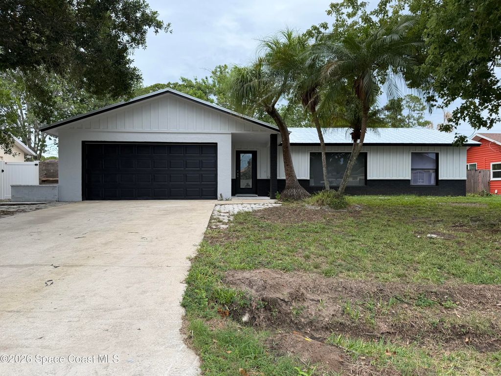 771 Vantage Street SE, Palm Bay, FL 32909