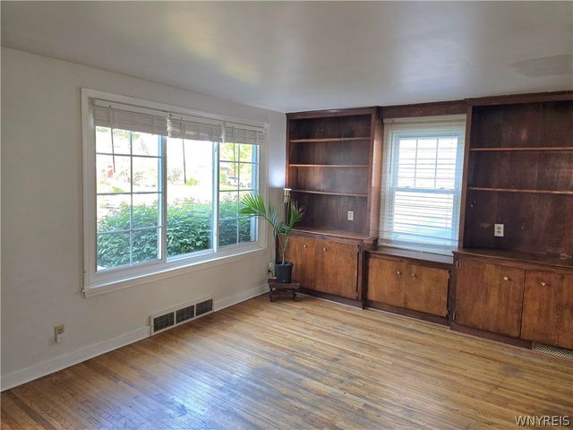 233 Rosedale Blvd, Amherst, NY 14226