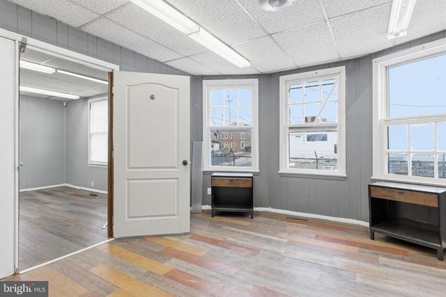 212 W MAIN ST, Elkton, MD 21921