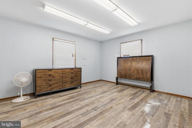 212 W MAIN ST, Elkton, MD 21921