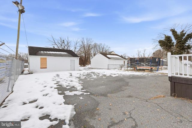 212 W MAIN ST, Elkton, MD 21921