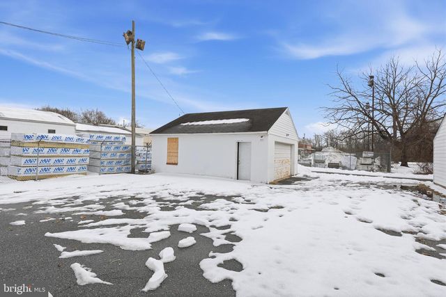 212 W MAIN ST, Elkton, MD 21921