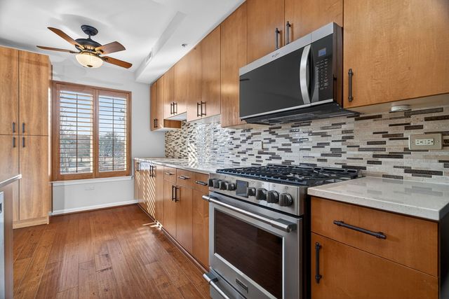 145 S York Street 310, Elmhurst, IL 60126