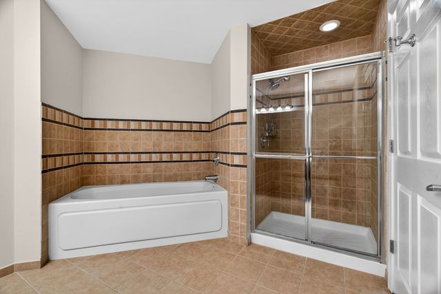 145 S York Street 310, Elmhurst, IL 60126