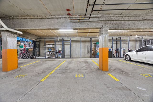 145 S York Street 310, Elmhurst, IL 60126