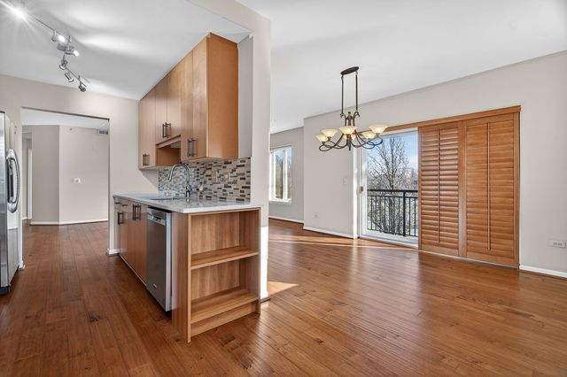 145 S York Street 310, Elmhurst, IL 60126