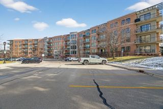 145 S York Street 310, Elmhurst, IL 60126