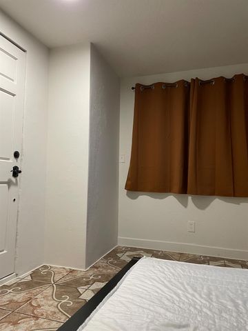 808 S West Ave, Turlock, CA 95380