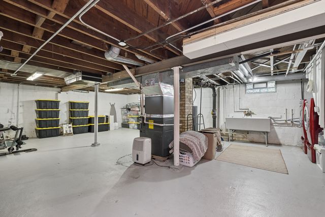 1215 W Jefferson Street, Joliet, IL 60435