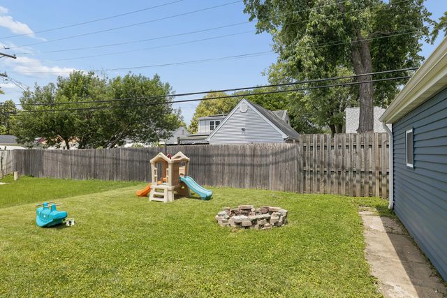 1215 W Jefferson Street, Joliet, IL 60435